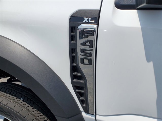 New 2025 Ford F450 XL w/ XL Chrome Package image 11