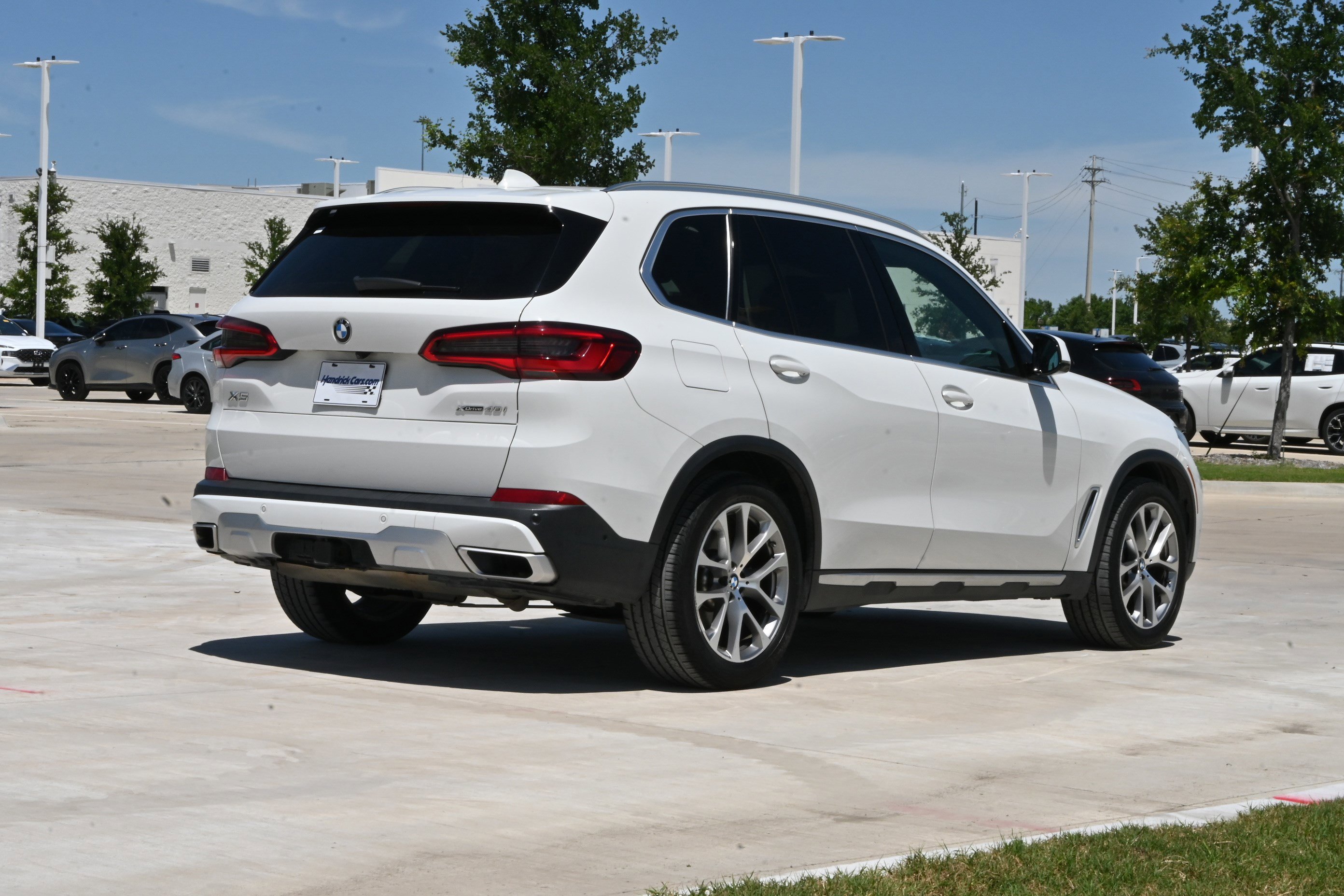 Used 2019 BMW X5 xDrive40i w/ Executive Package AWD/4WD image 9