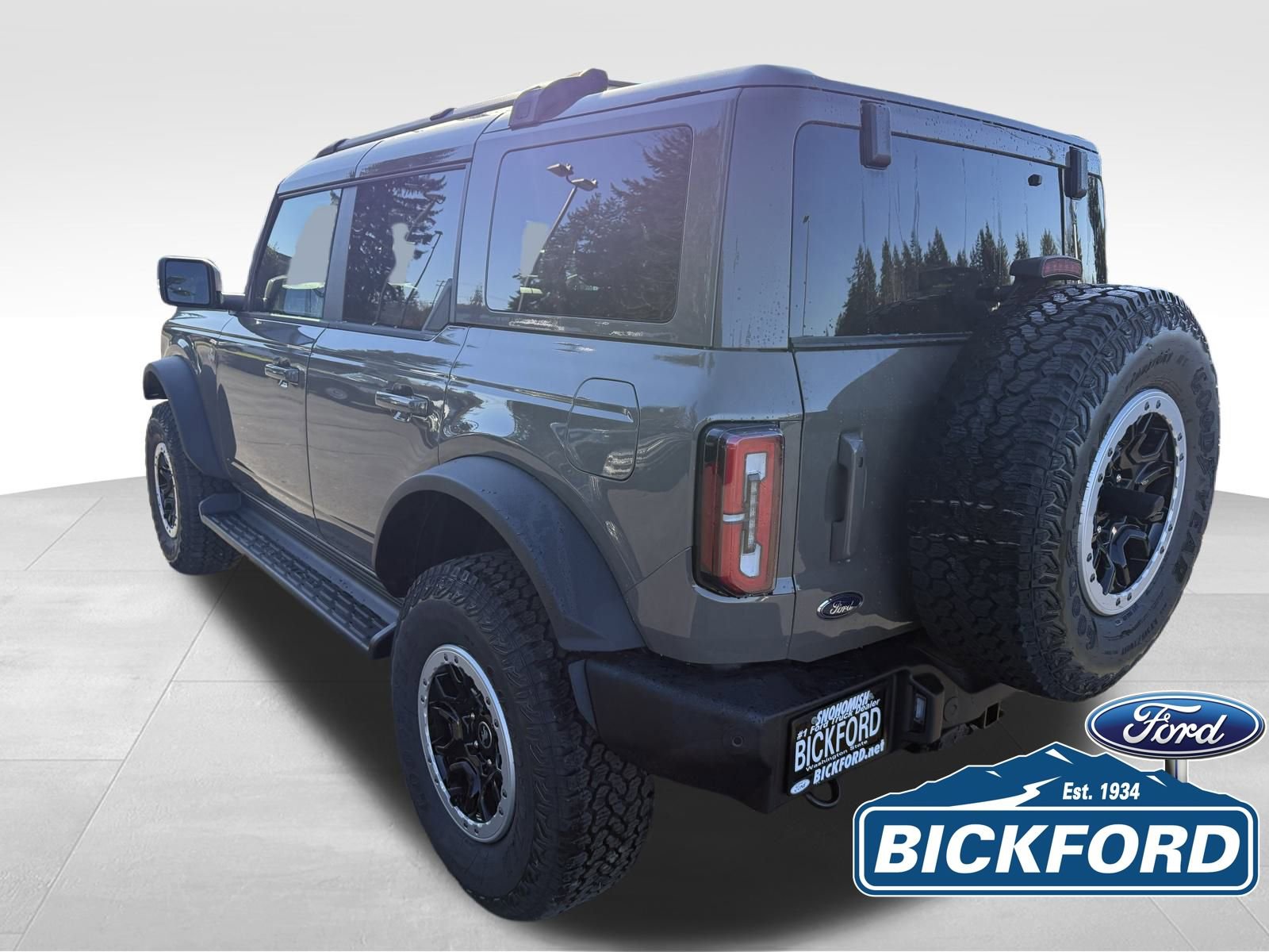 New 2025 Ford Bronco Outer Banks w/ Sasquatch Package AWD/4WD image 8