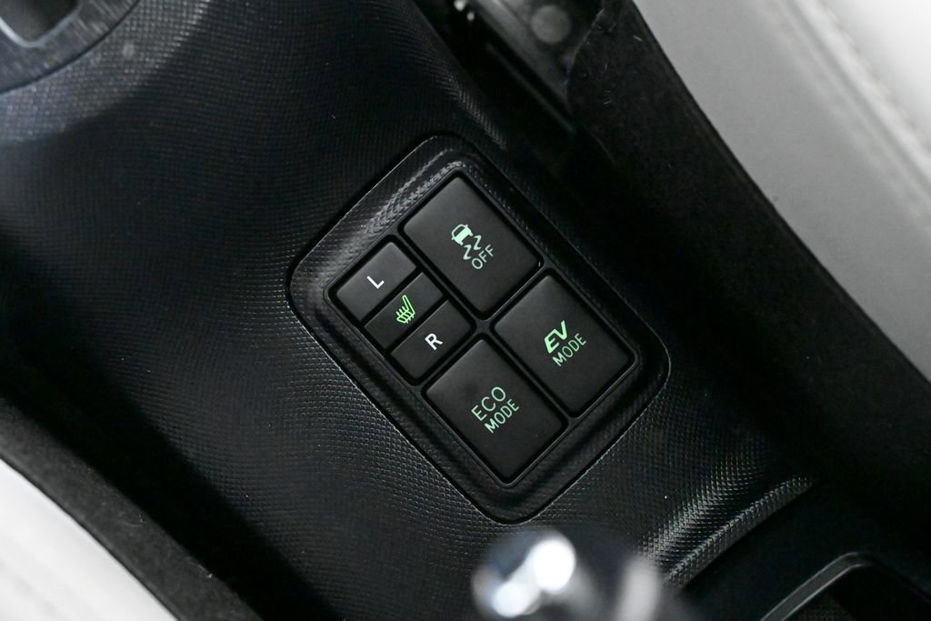 Used 2018 Toyota Prius C Four image 18