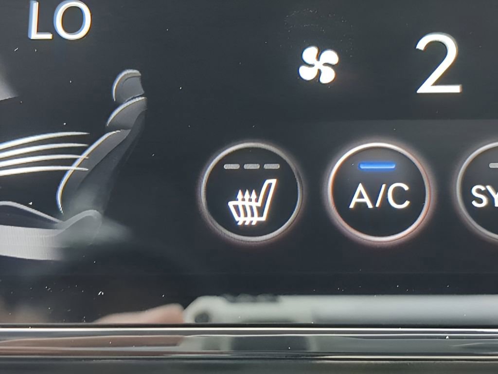 Used 2026 Genesis G70 2.5T image 19