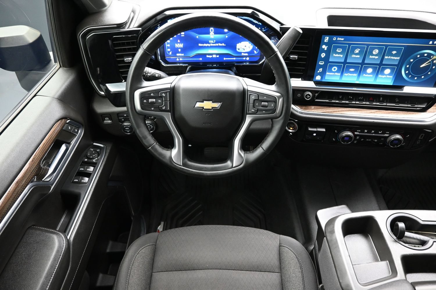 Used 2024 Chevrolet Silverado 2500 LT AWD/4WD image 26