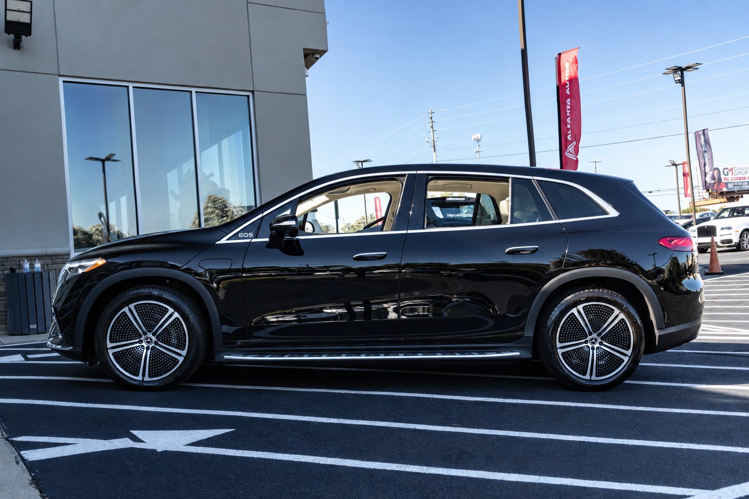 Used 2023 Mercedes-Benz EQS 450+ 4MATIC SUV image 10