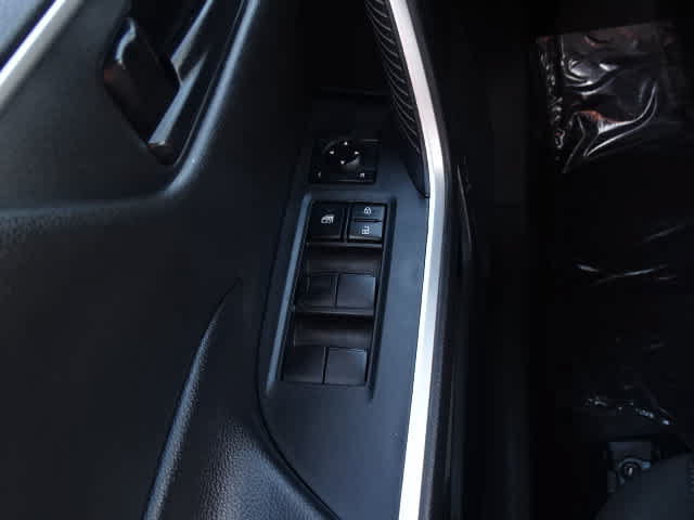 Certified 2023 Toyota RAV4 LE FWD image 37
