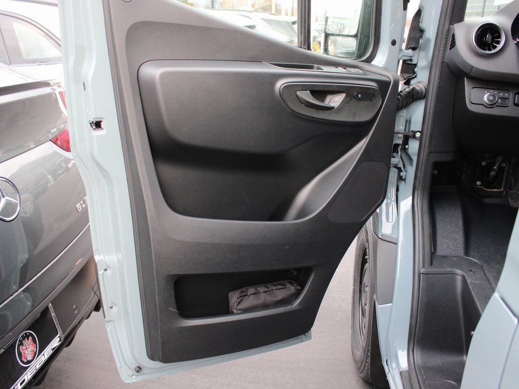 Used 2026 Mercedes-Benz Sprinter 2500 image 8