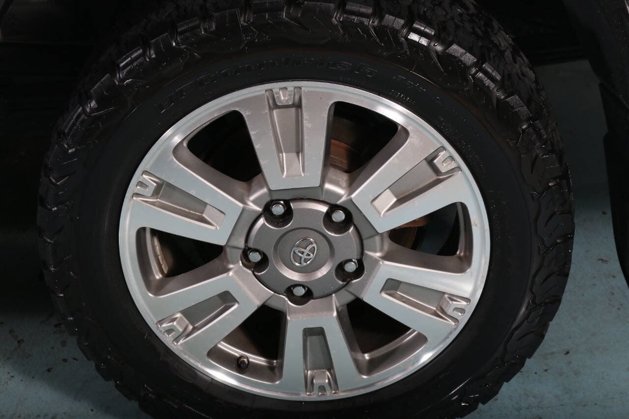 Used 2016 Toyota Tundra Platinum RWD image 25