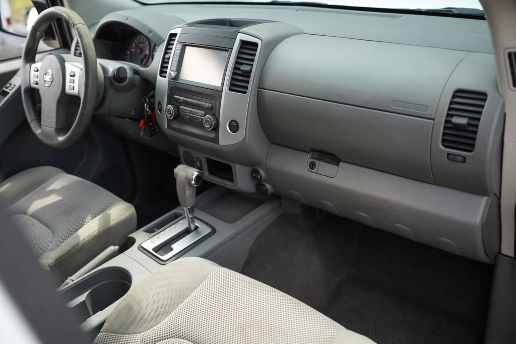 Used 2019 Nissan Frontier SV image 21