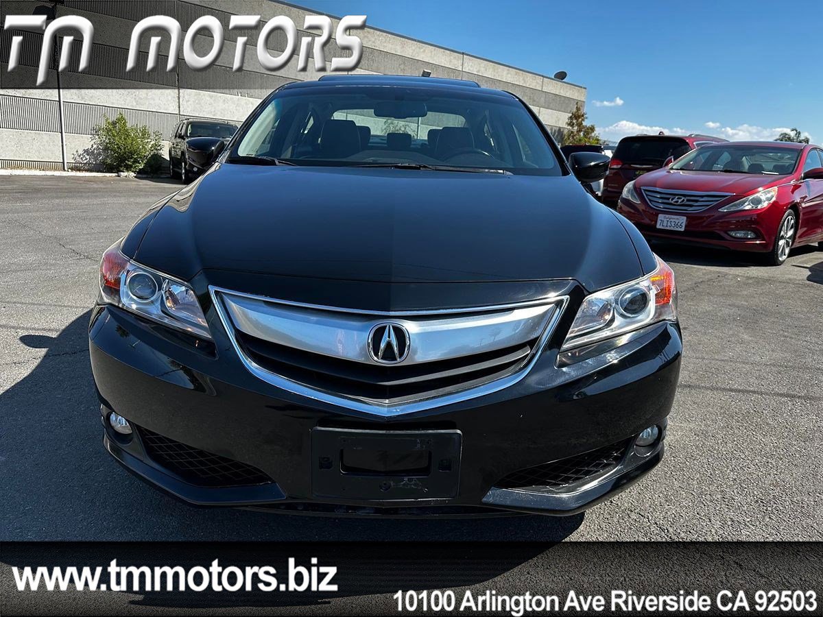 Used 2013 Acura ILX w/ Technology Package image 2