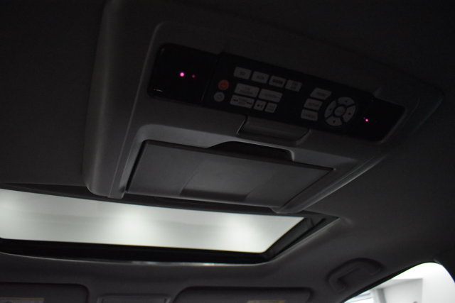 Used 2017 Honda Pilot Touring image 23