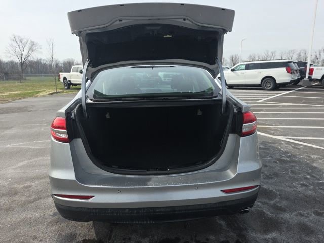 Used 2020 Ford Fusion SE FWD image 10