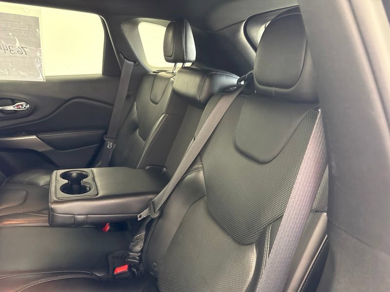 Used 2019 Jeep Cherokee High Altitude AWD/4WD image 16