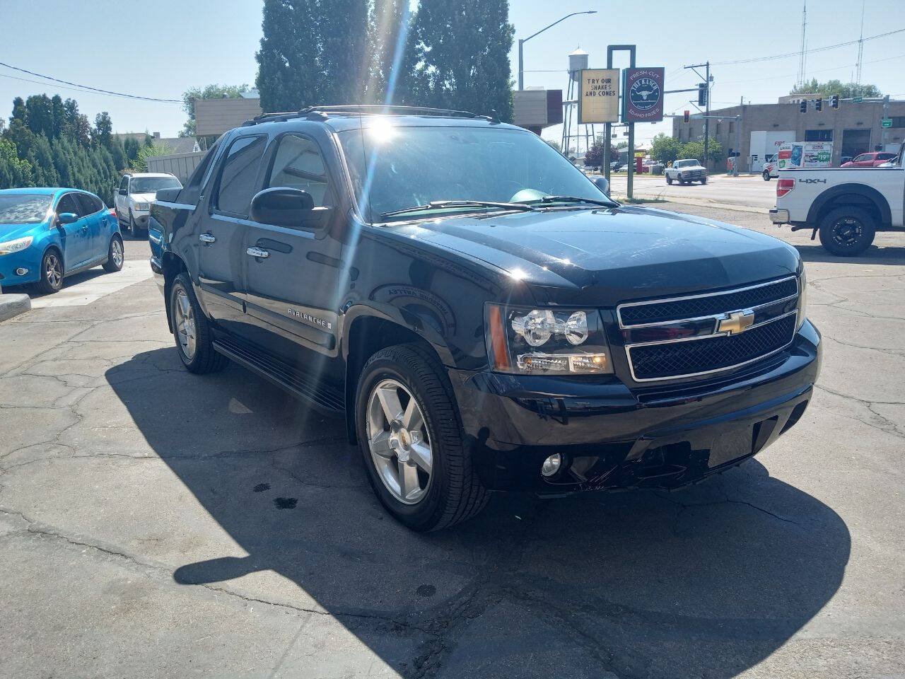 Used 2007 Chevrolet Avalanche LTZ w/ LTZ Preferred Equipment Group AWD/4WD image 8