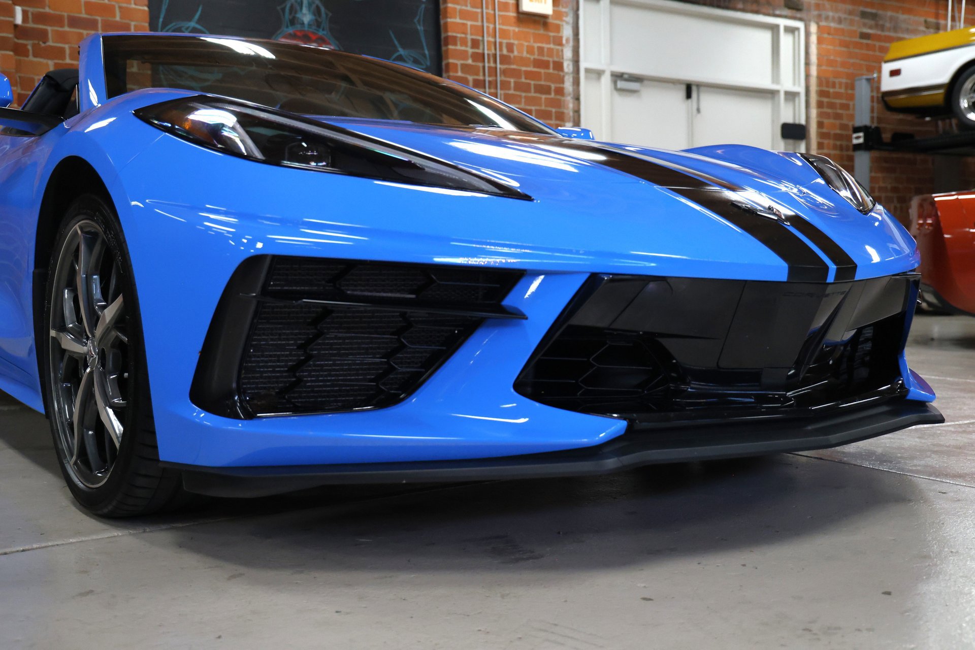 Used 2021 Chevrolet Corvette Stingray Convertible w/ Z51 Performance Package image 8