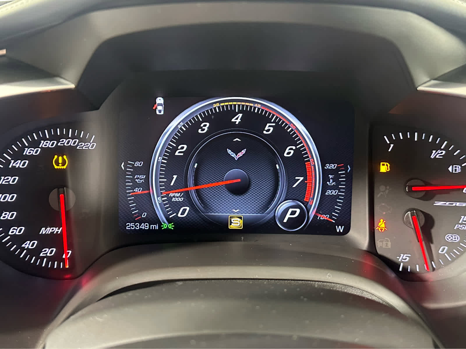 Used 2015 Chevrolet Corvette Z06 w/ 3LZ Preferred Equipment Group image 13