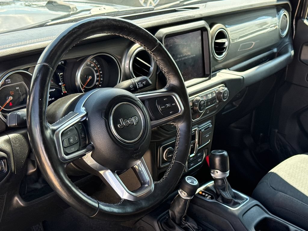 Used 2023 Jeep Wrangler Unlimited Sahara w/ Cold Weather Group AWD/4WD image 20