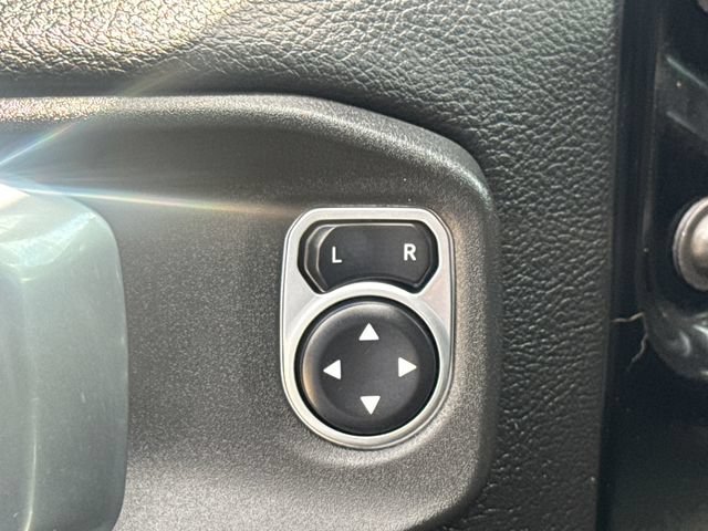 Used 2020 Jeep Gladiator Overland AWD/4WD image 23