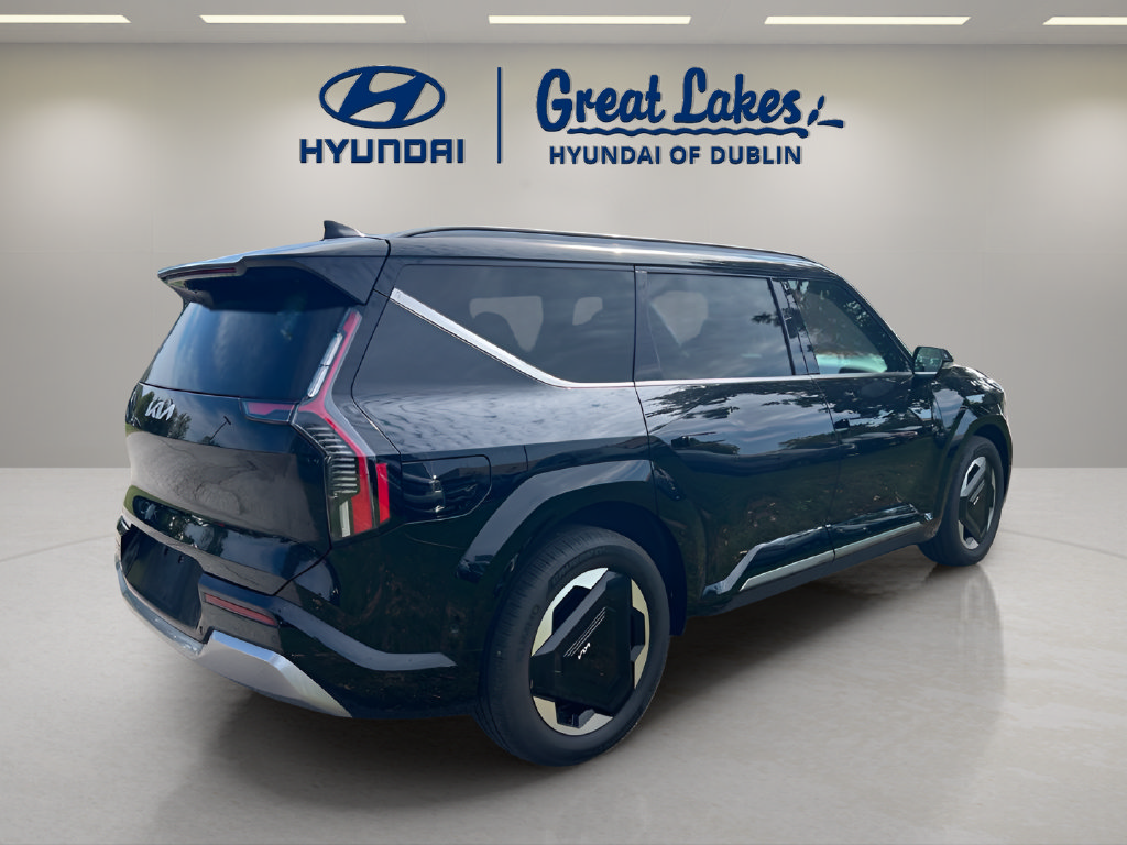 Used 2024 Kia EV9 Land AWD/4WD image 5