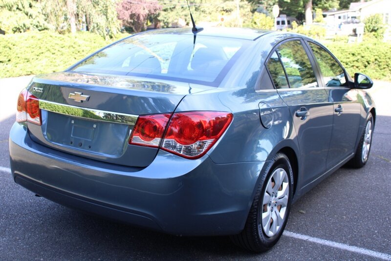 Used 2012 Chevrolet Cruze LS w/ Connectivity Package FWD image 3
