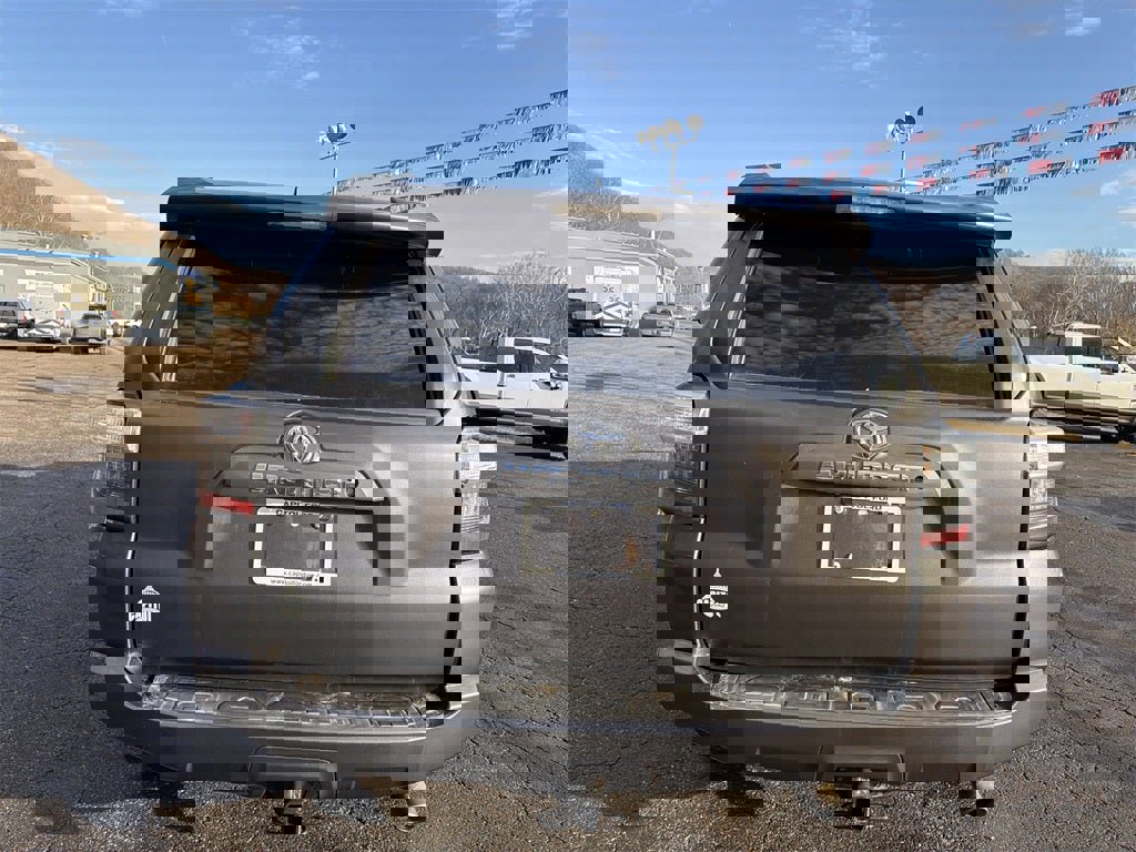 Used 2019 Toyota 4Runner SR5 image 5