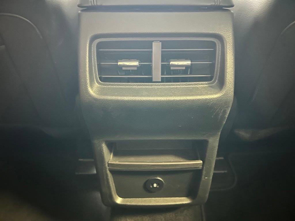 Used 2024 Ford Edge SEL AWD/4WD image 20