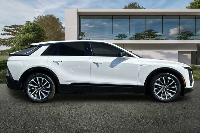 Certified 2024 Cadillac Lyriq Sport AWD/4WD image 3