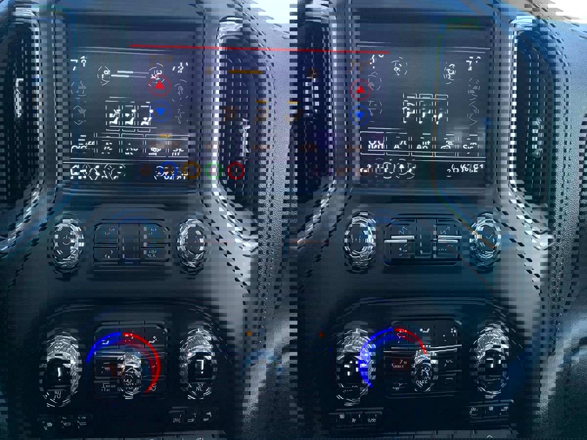 Used 2020 GMC Sierra 2500 AT4 w/ AT4 Premium Package image 28