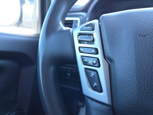 Used 2019 Nissan Titan S image 24