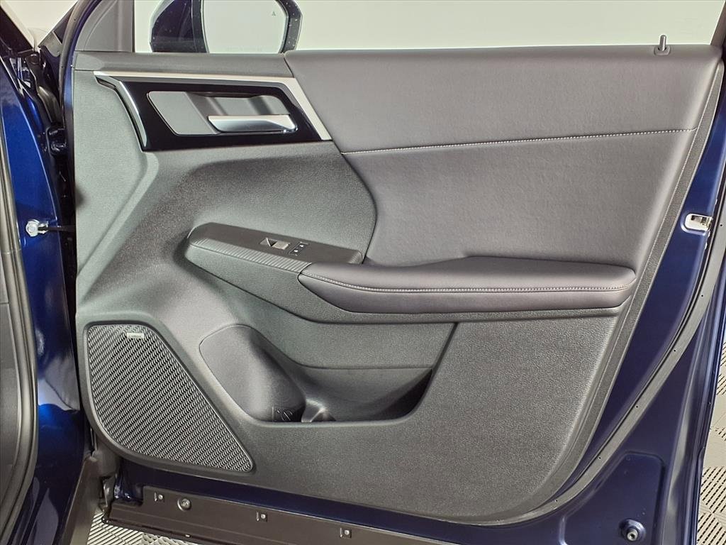 New 2025 Mitsubishi Outlander SE image 8