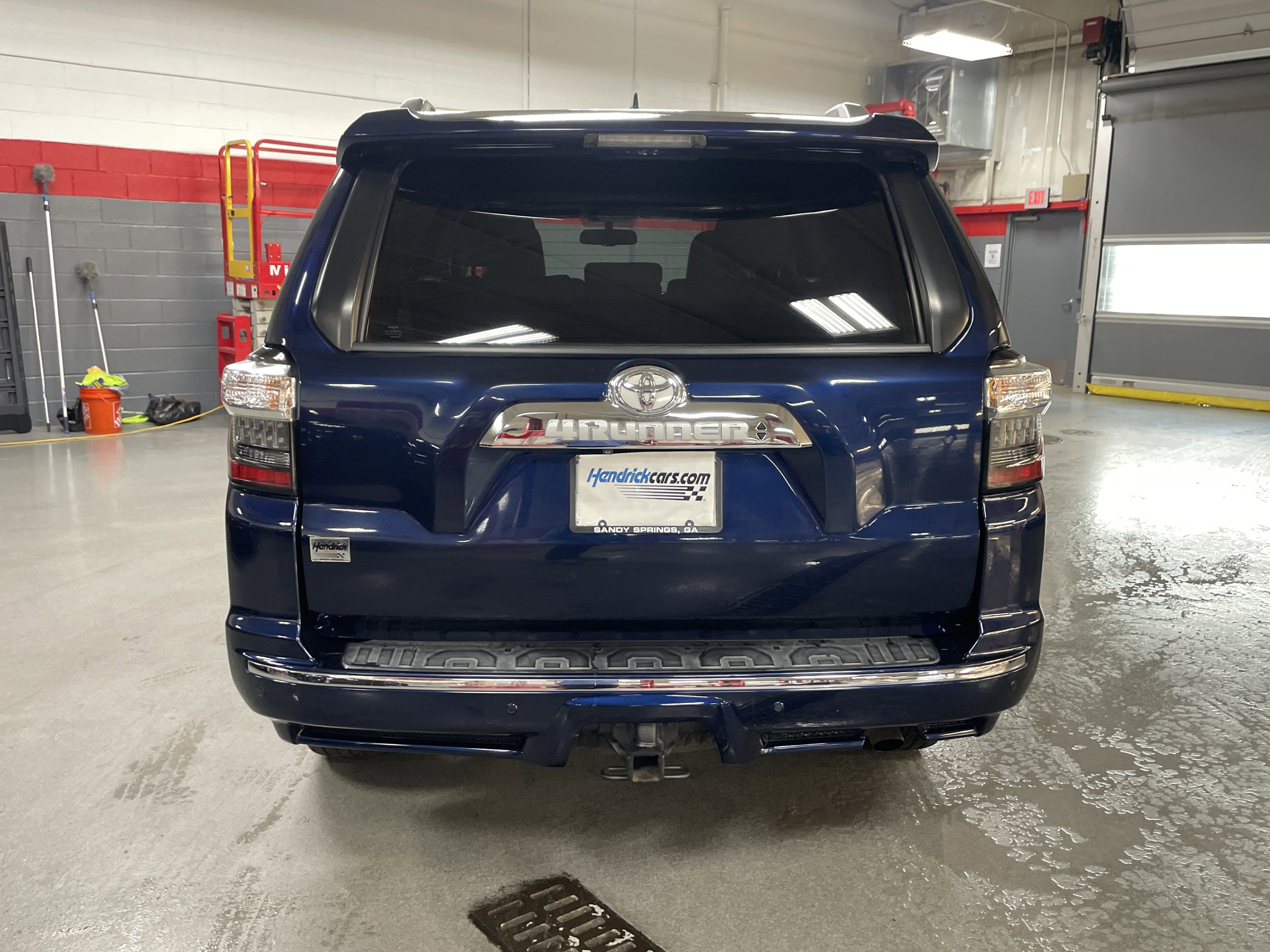 Used 2016 Toyota 4Runner Limited AWD/4WD image 9