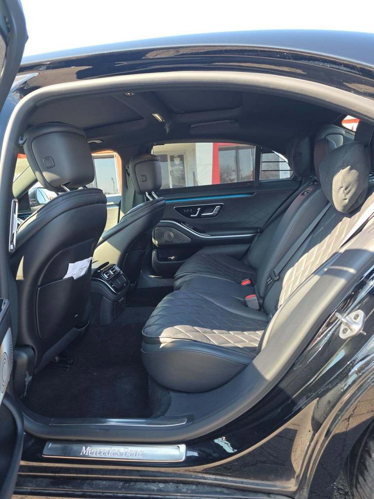Used 2022 Mercedes-Benz S 500 S 500 image 6