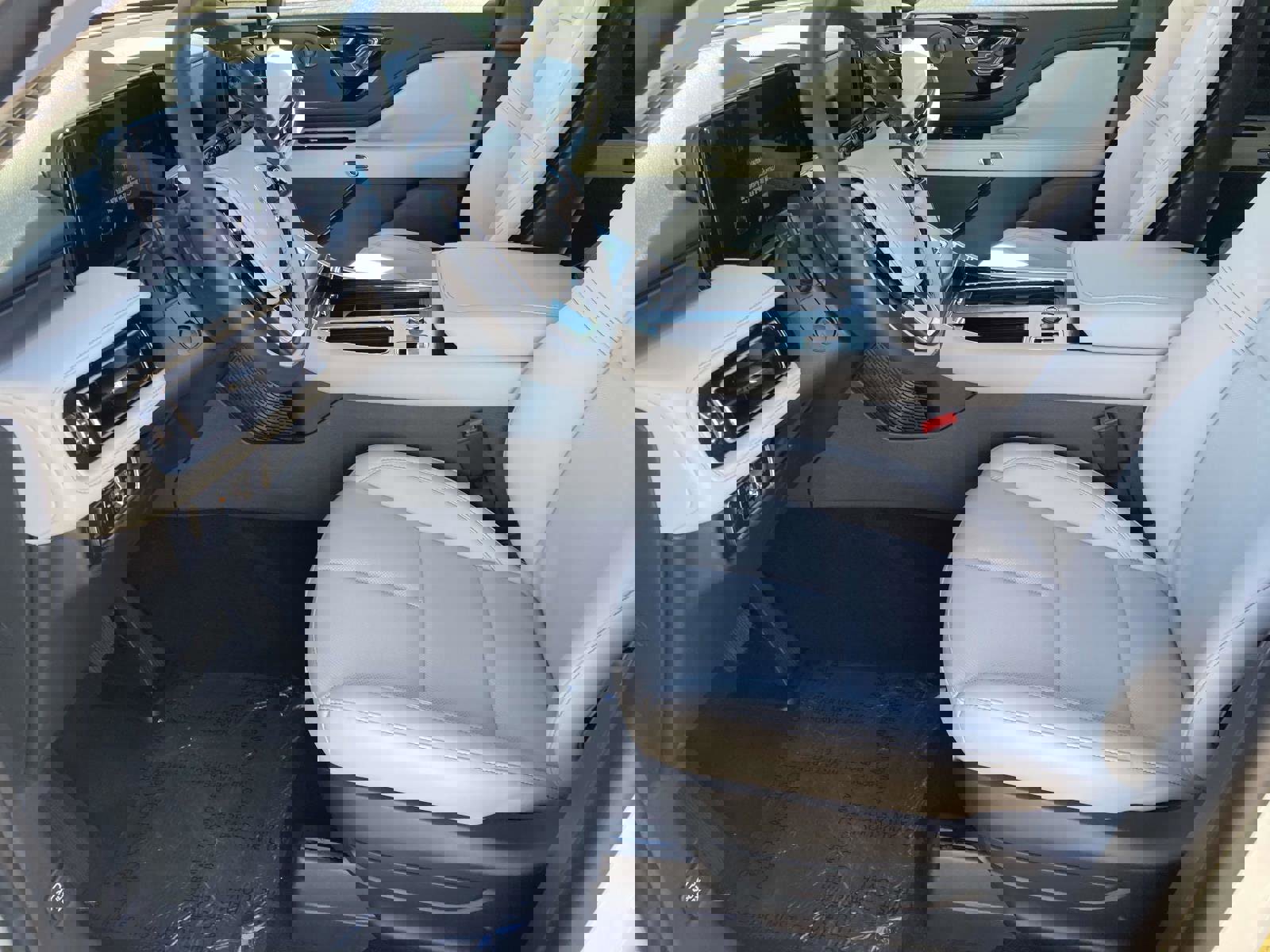 New 2026 Lincoln Aviator 2WD w/ Jet Appearance Package image 22