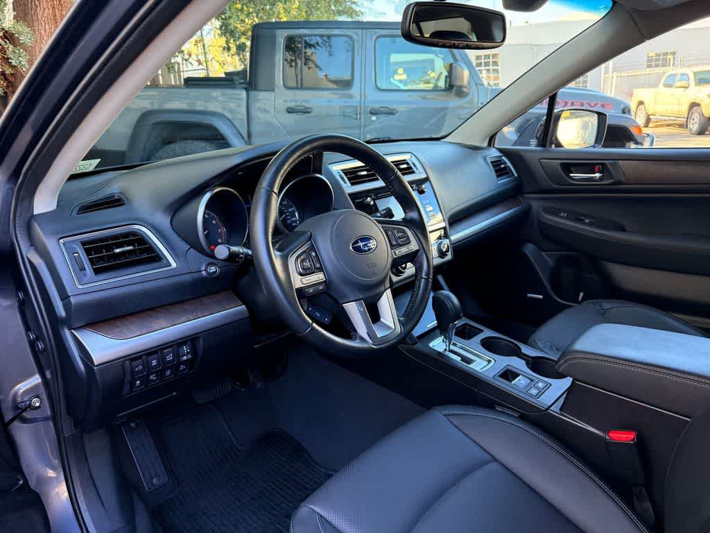 Used 2016 Subaru Outback 2.5i Limited AWD/4WD image 2
