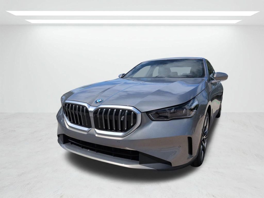 New 2026 BMW i5 eDrive40 w/ Premium Package image 8