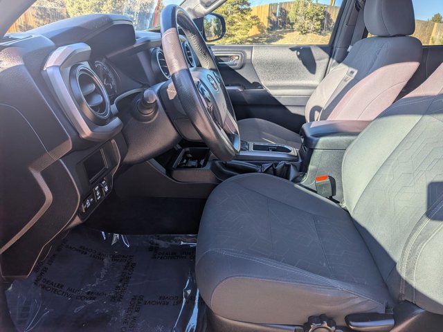 Used 2017 Toyota Tacoma TRD Off-Road image 11