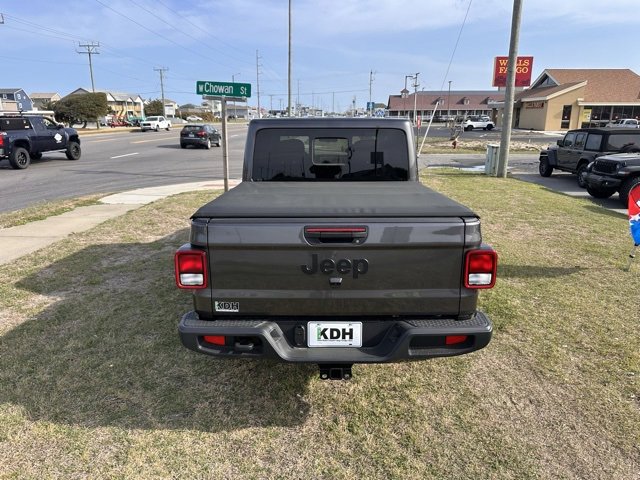 New 2025 Jeep Gladiator Sport image 6