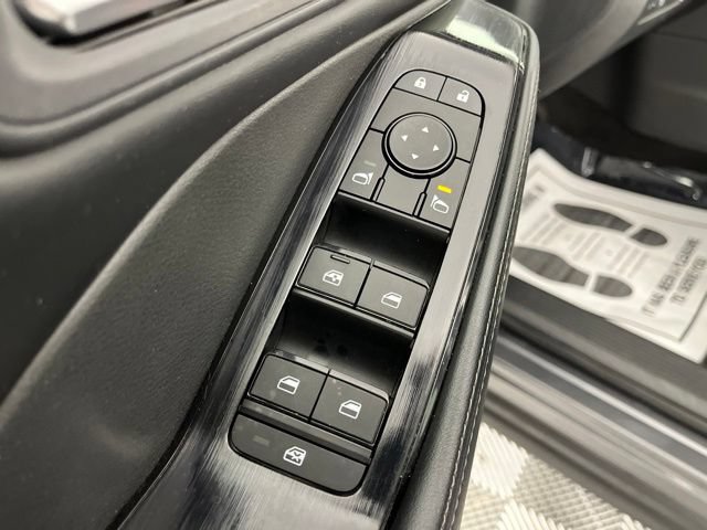 Used 2025 Nissan Rogue SV FWD image 30