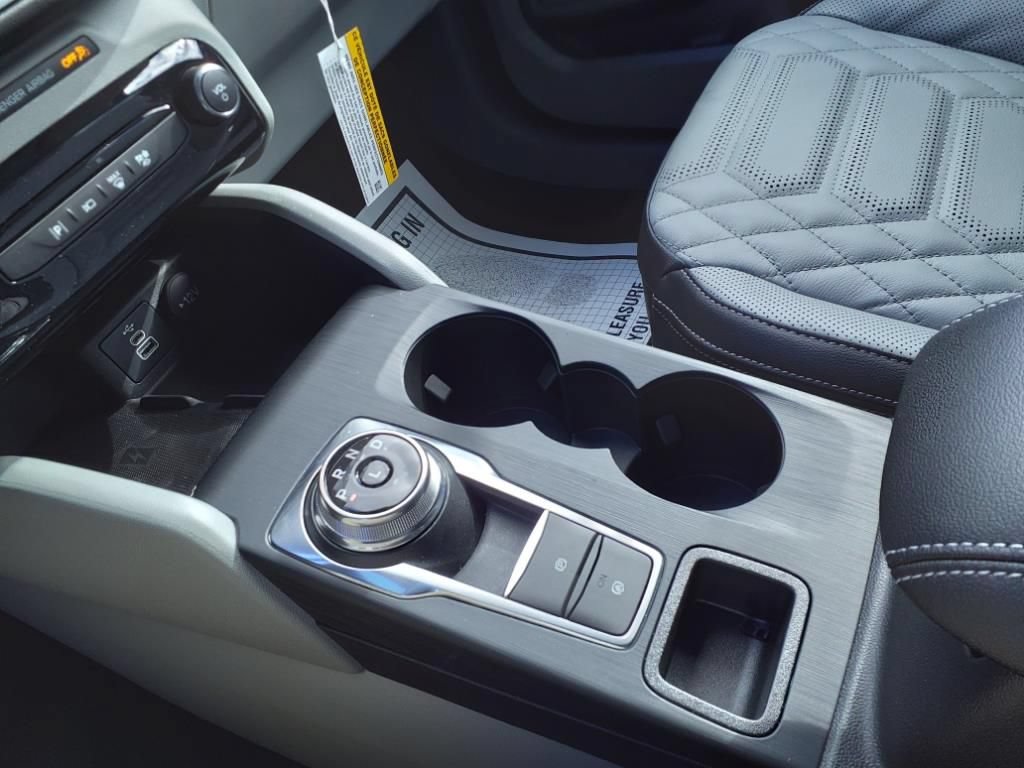 Used 2024 Ford Escape SE w/ PHEV Premium Package FWD image 28