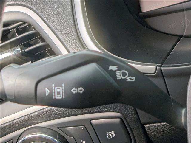 Used 2021 Ford Edge SE image 26