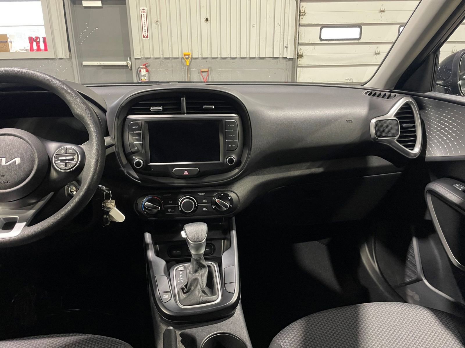 Used 2025 Kia Soul LX w/ LX Technology Package image 33