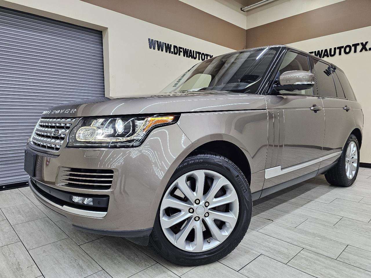 Used 2016 Land Rover Range Rover HSE image 1