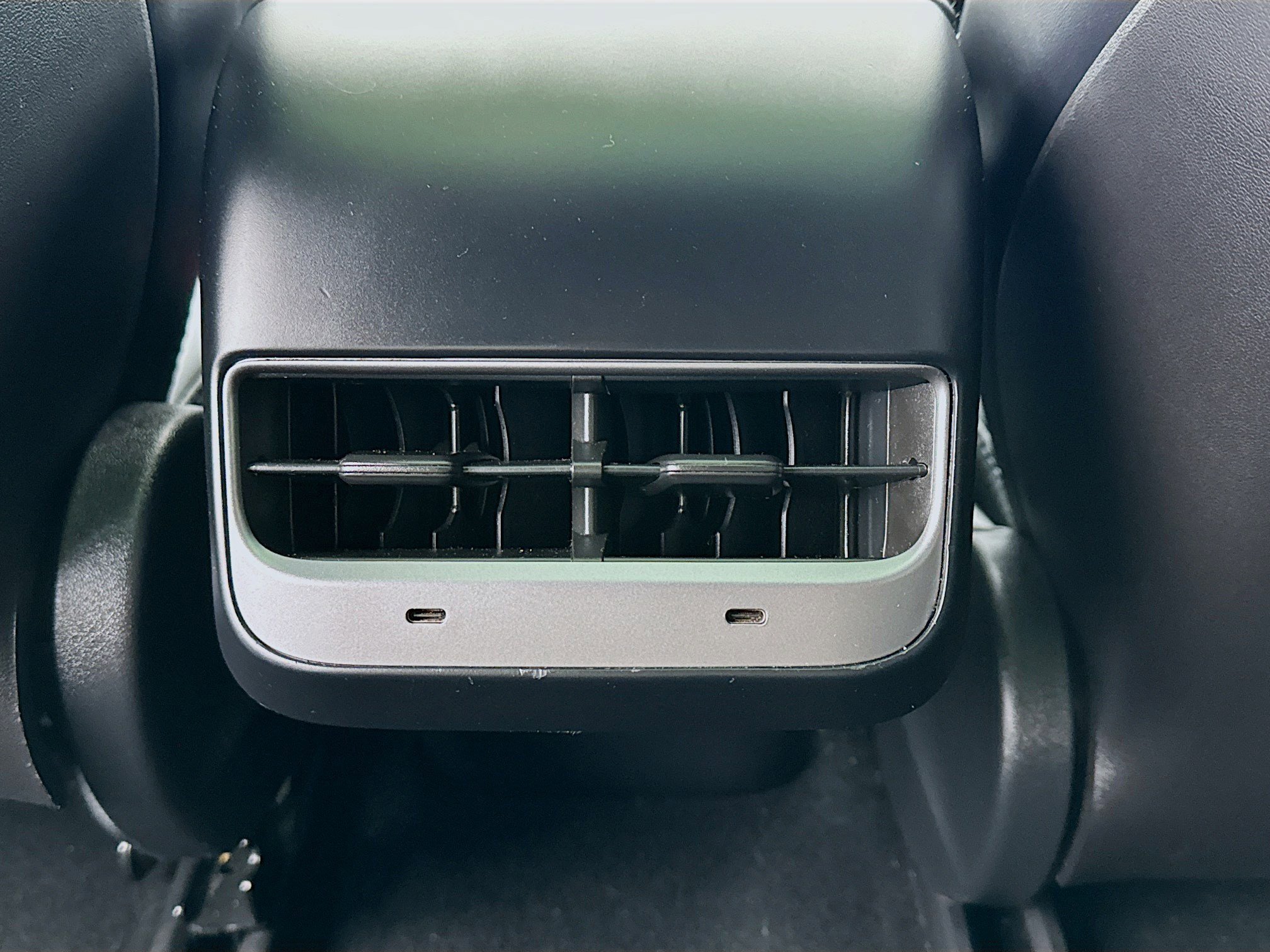 Used 2020 Tesla Model 3 Standard Range Plus image 17