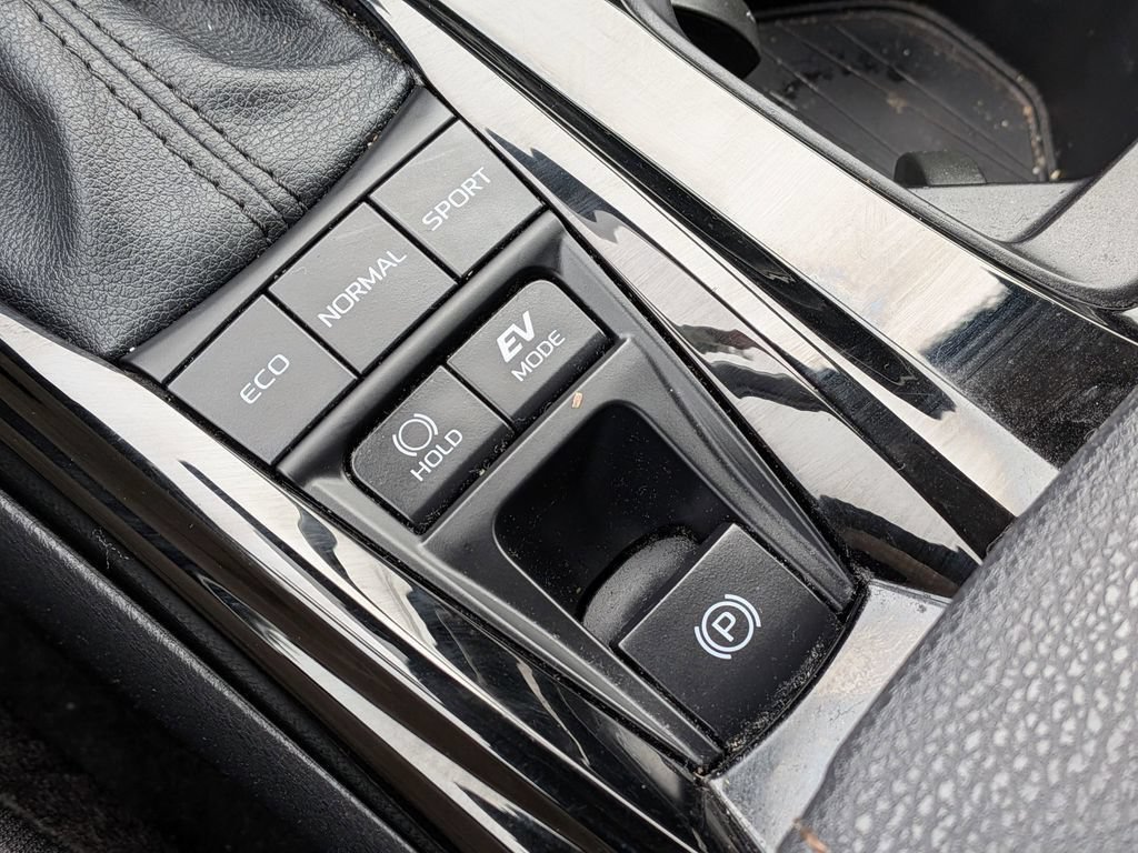 Used 2025 Toyota Camry XLE AWD/4WD image 23