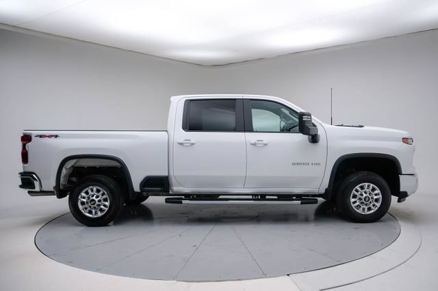 Used 2025 Chevrolet Silverado 2500 LT w/ Convenience Package AWD/4WD image 9