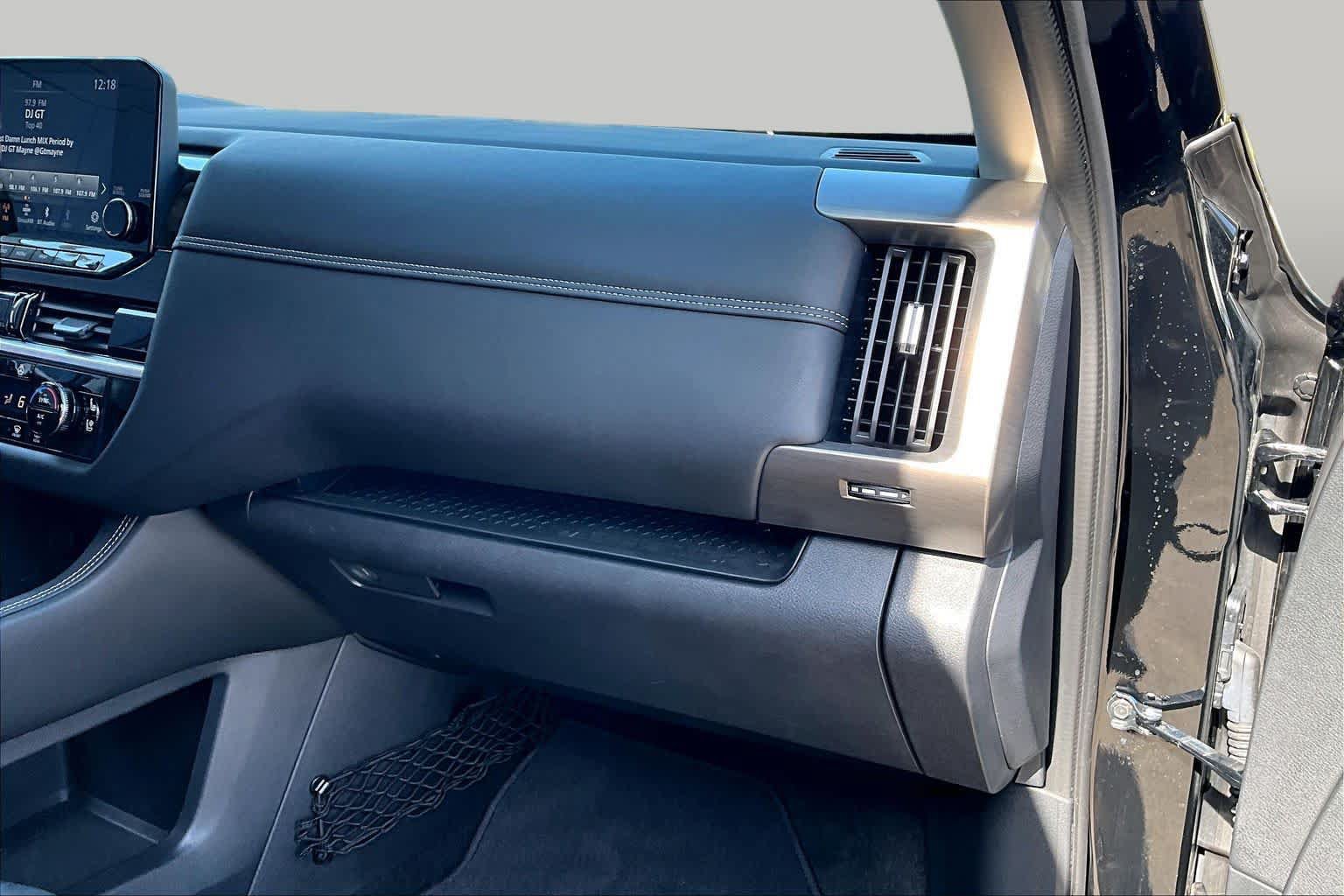 Certified 2024 Nissan Pathfinder Platinum FWD image 16