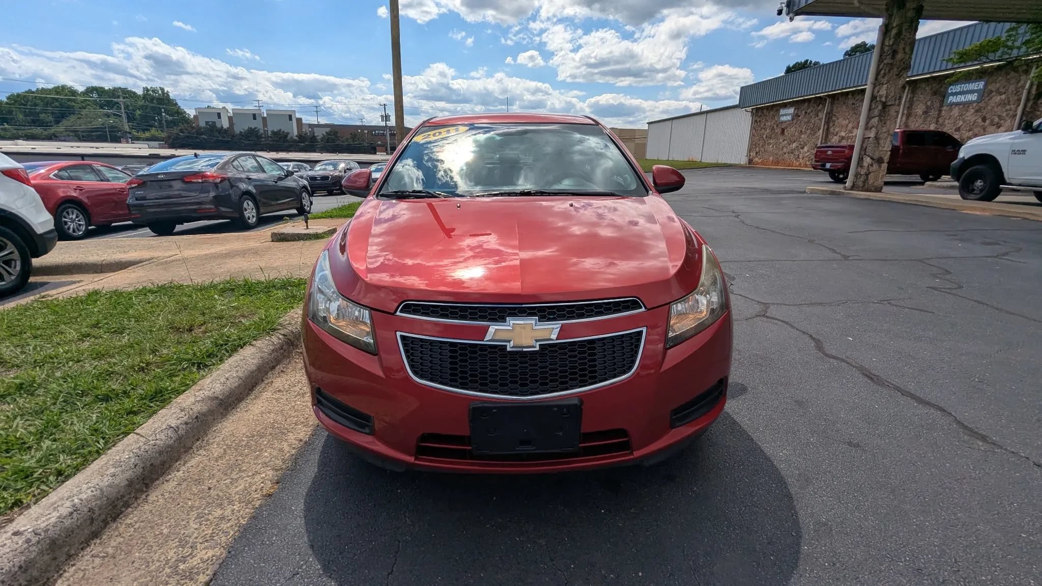 Used 2011 Chevrolet Cruze LT FWD image 2