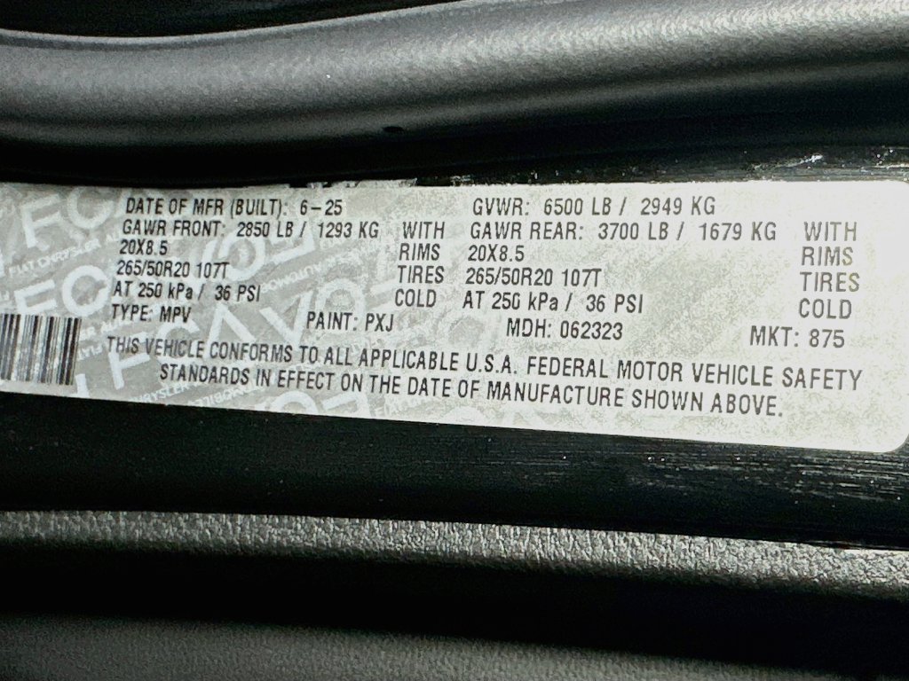 Used 2025 Jeep Grand Cherokee L Altitude AWD/4WD image 20