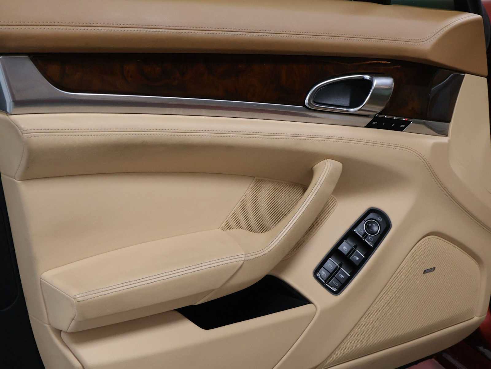 Used 2012 Porsche Panamera S RWD image 16