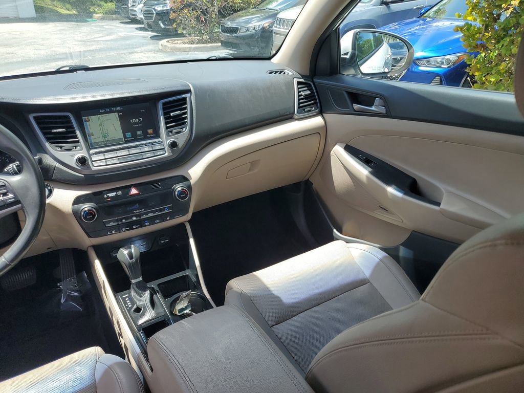 Used 2017 Hyundai Tucson SE Plus w/ Cargo Package FWD image 16
