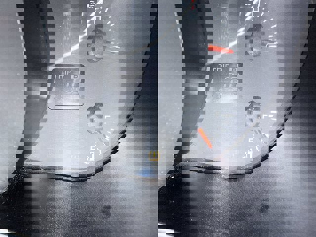 Used 2010 MAZDA CX-7 i Sport w/ Convenience Pkg FWD image 2