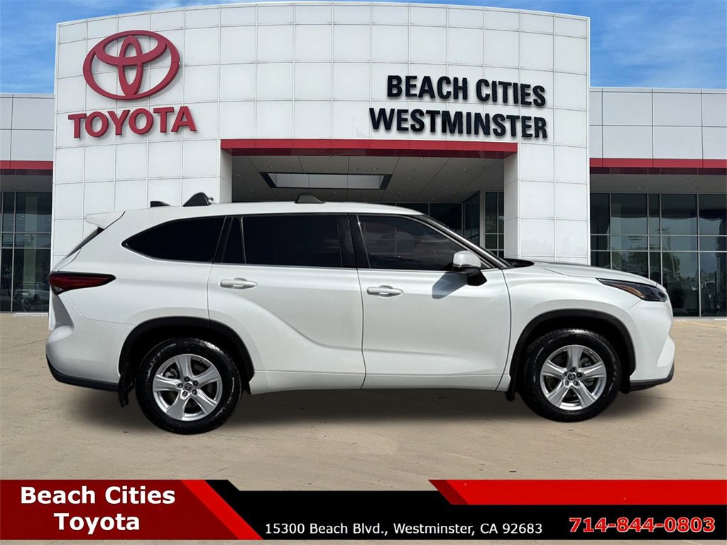 Certified 2022 Toyota Highlander LE image 13